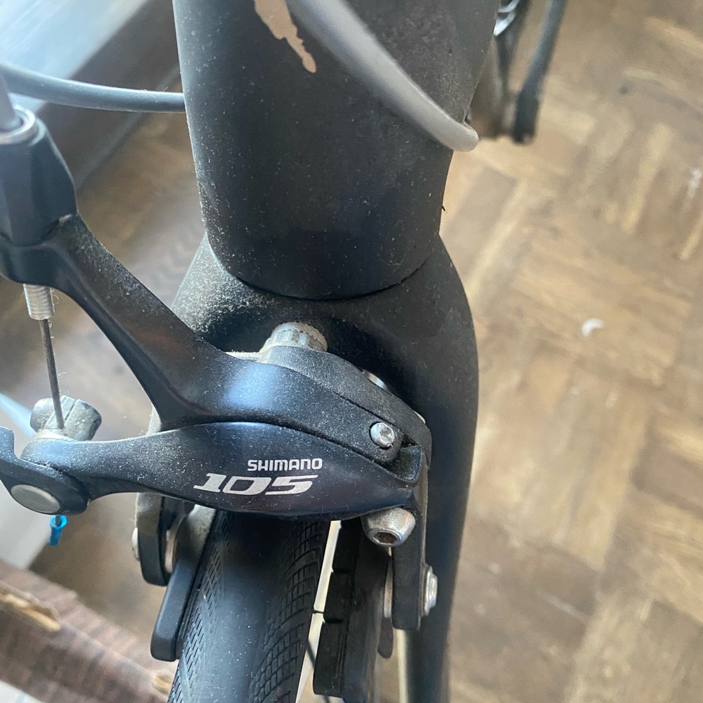 Specialized Matte Black Performance Bike - Picture 10 of 12